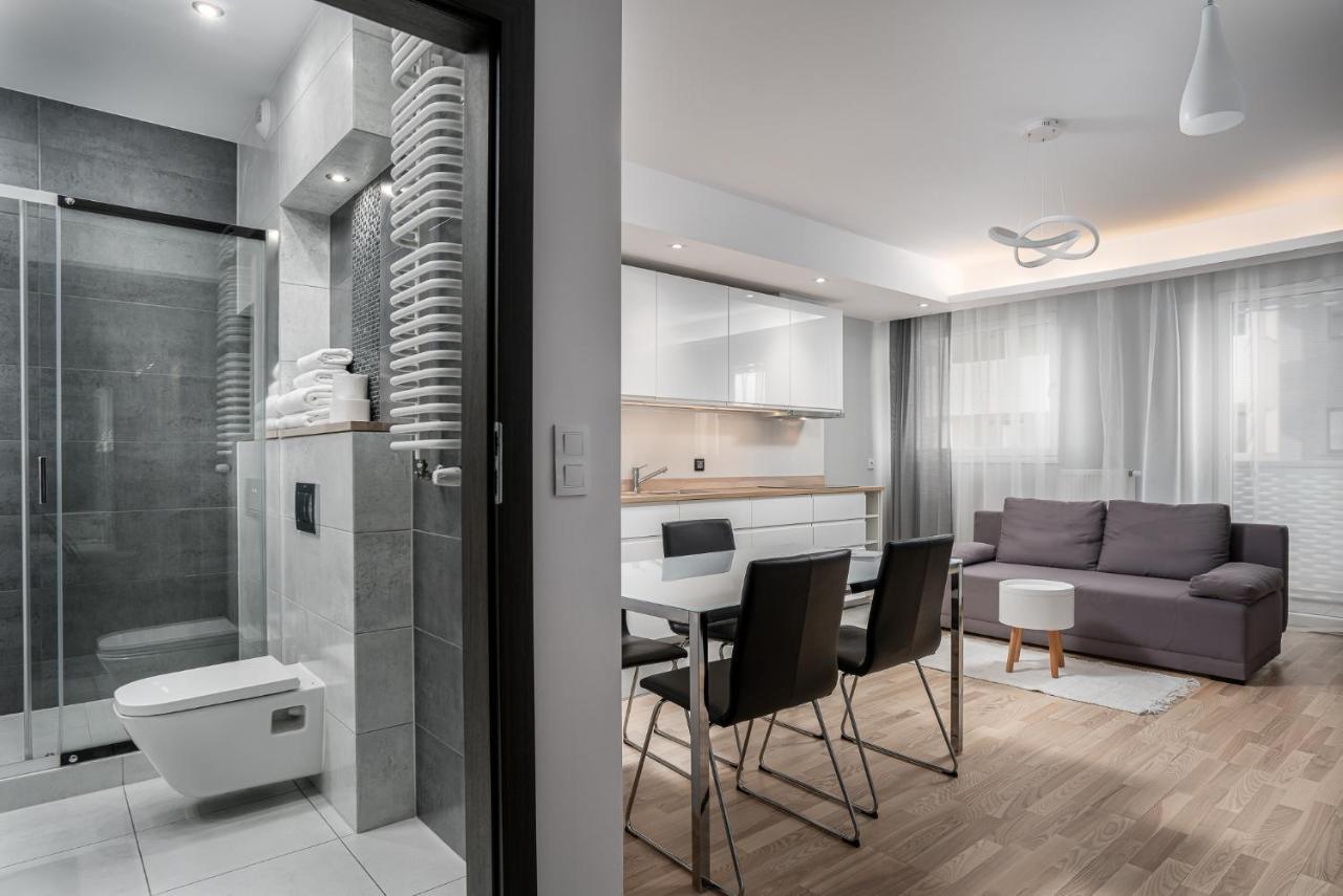 Rentplanet - Apartamenty Atal Tower ヴロツワフ エクステリア 写真