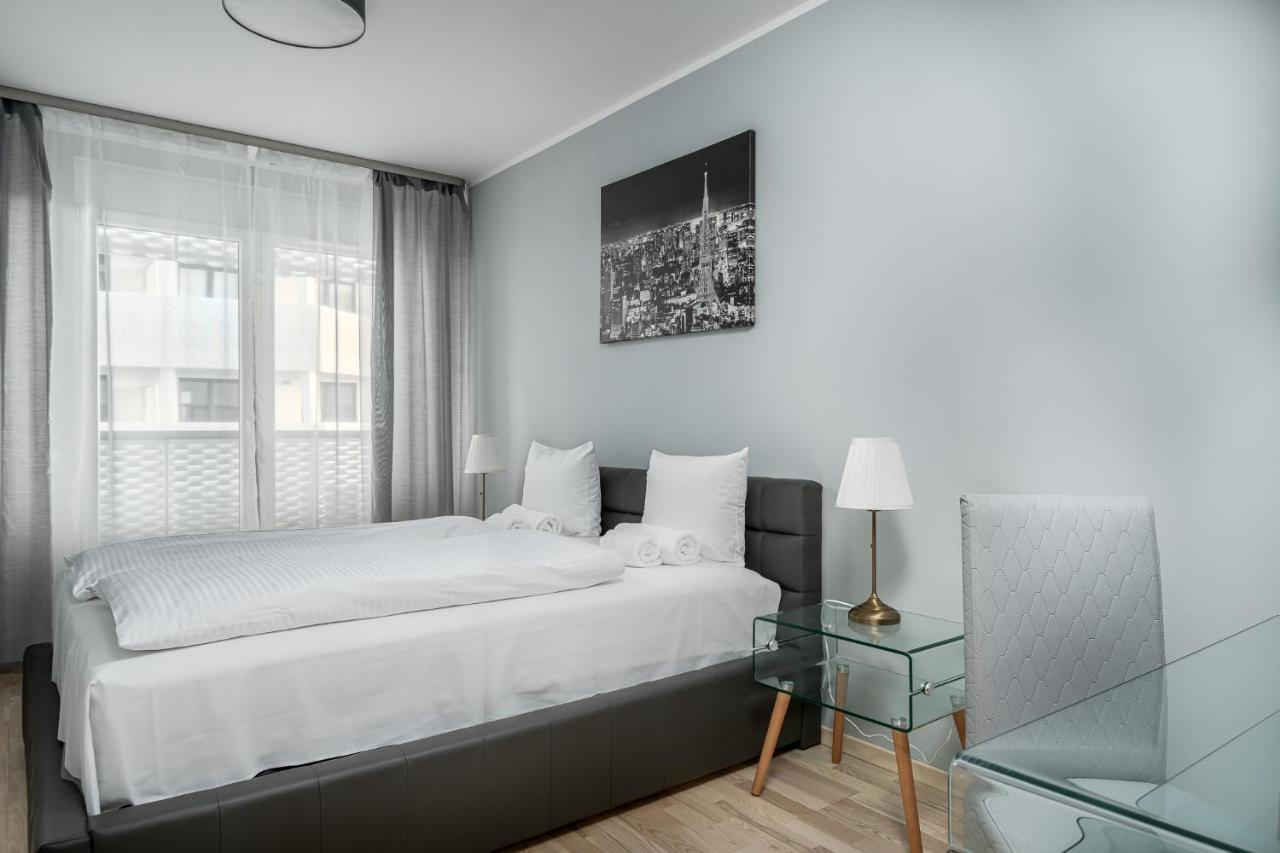 Rentplanet - Apartamenty Atal Tower ヴロツワフ エクステリア 写真