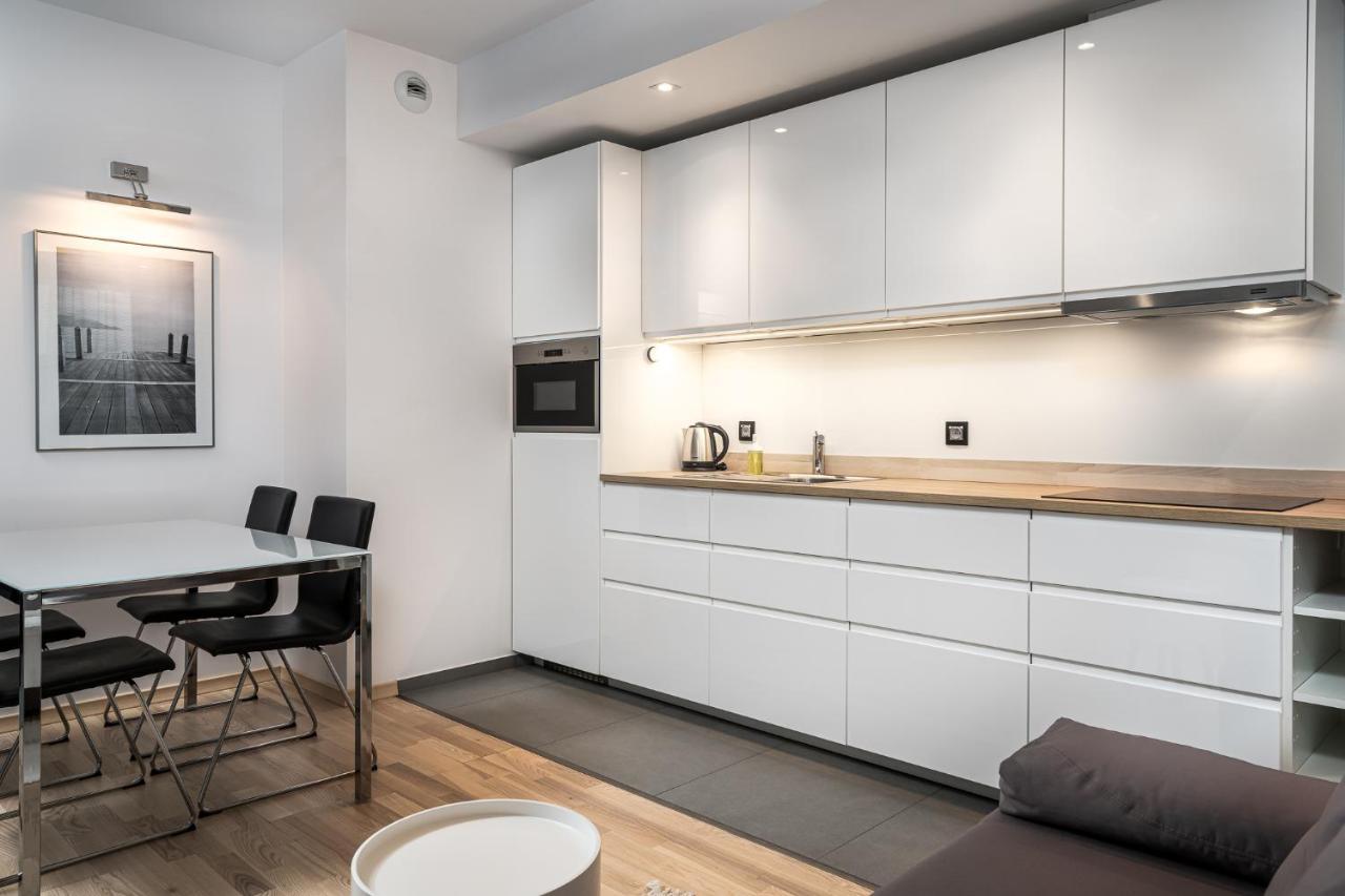 Rentplanet - Apartamenty Atal Tower ヴロツワフ エクステリア 写真