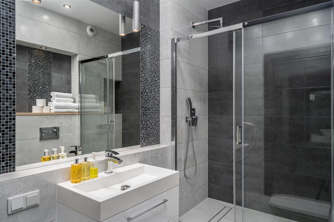 Rentplanet - Apartamenty Atal Tower ヴロツワフ エクステリア 写真