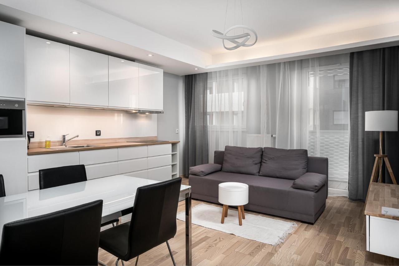 Rentplanet - Apartamenty Atal Tower ヴロツワフ エクステリア 写真