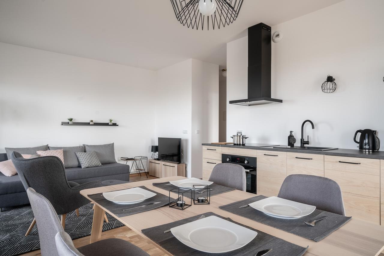 Rentplanet - Apartamenty Atal Tower ヴロツワフ エクステリア 写真