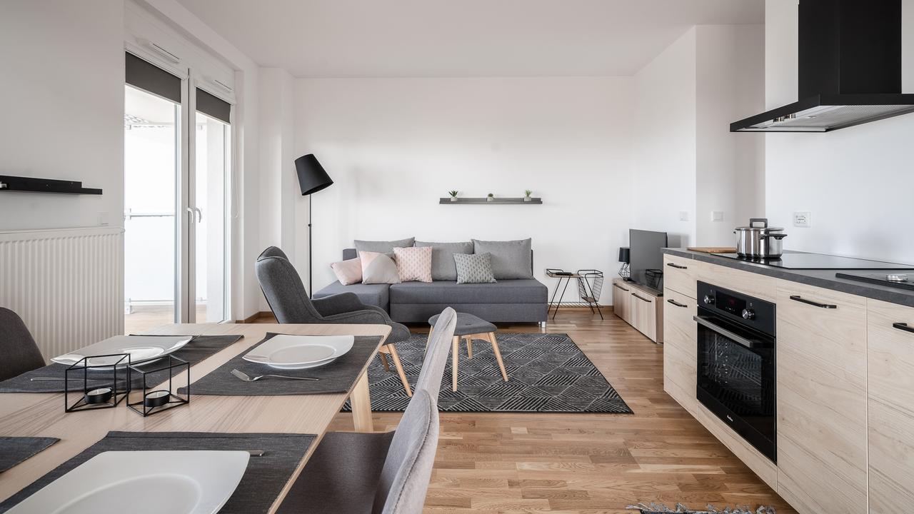 Rentplanet - Apartamenty Atal Tower ヴロツワフ エクステリア 写真