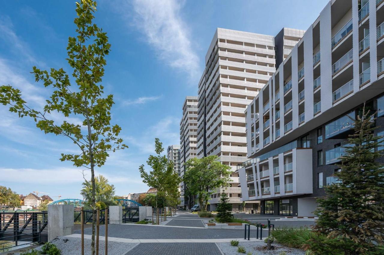 Rentplanet - Apartamenty Atal Tower ヴロツワフ エクステリア 写真